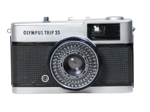 OLYMPUS TRIP 35